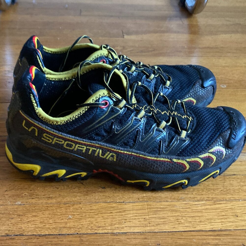 La Sportiva Ultra Raptor Black/Yellow Hiking Shoes | US 9.5
